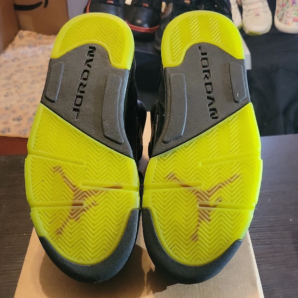 Jordan Son of Mars Rare Marvin The Martian (2015) Mens 7.5 Womens 9 EUC